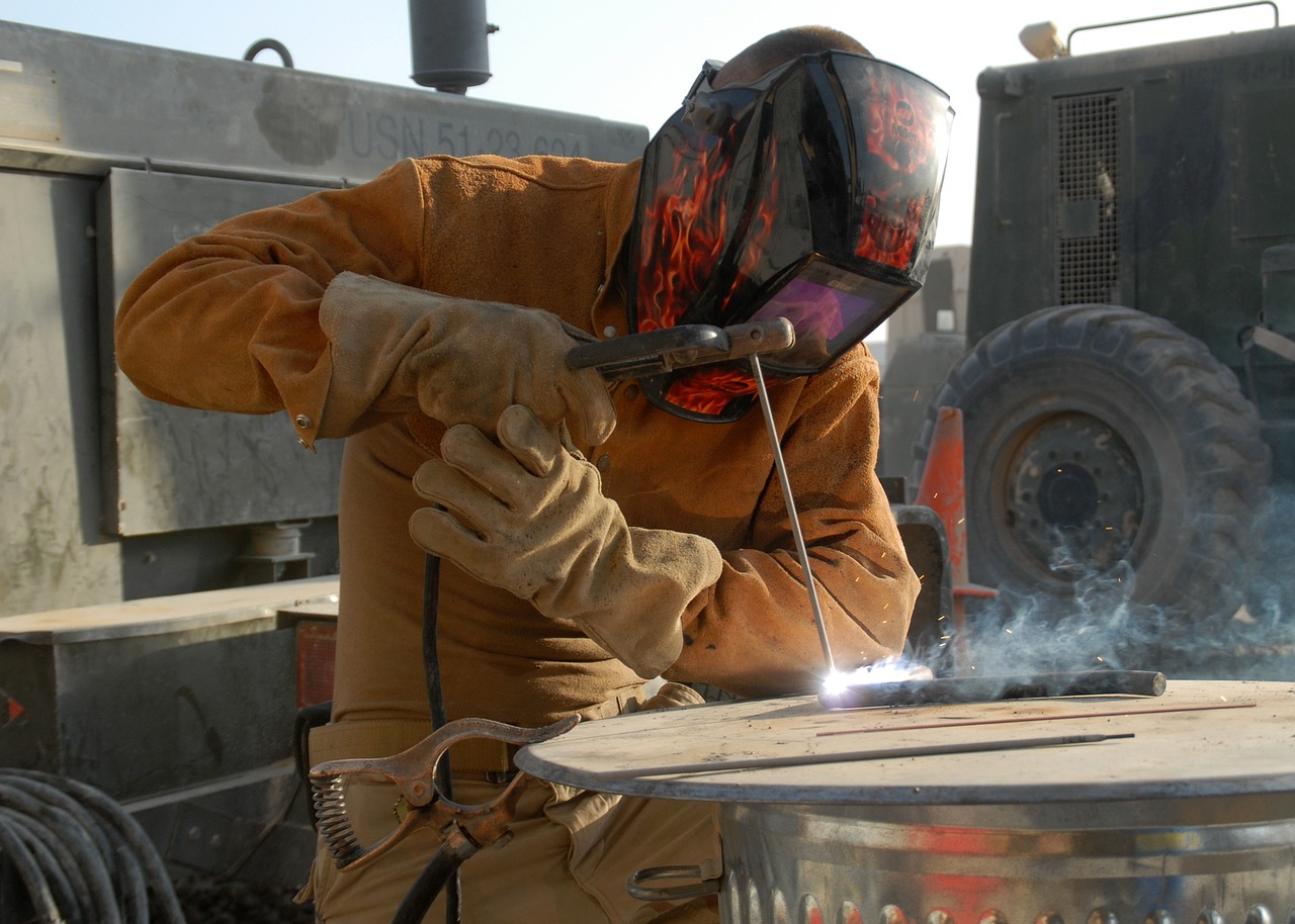 construction welding welder free photo