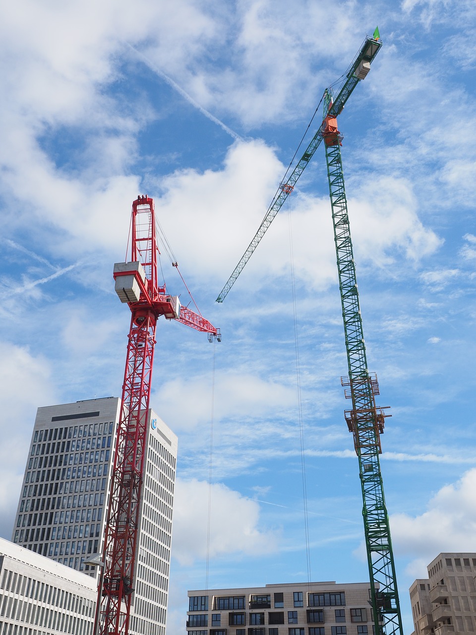 construction cranes site frankfurt free photo