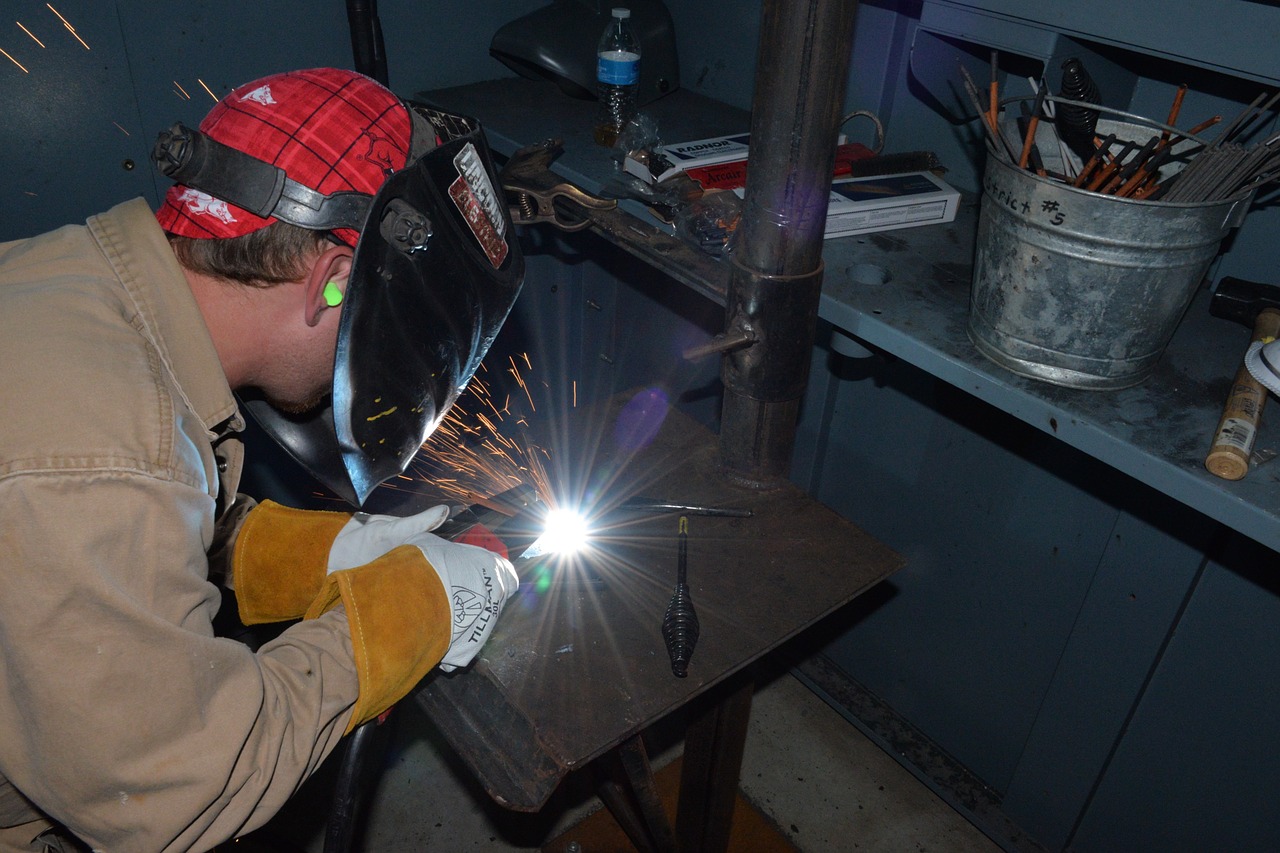 construction trade metal cutting craftsman free photo