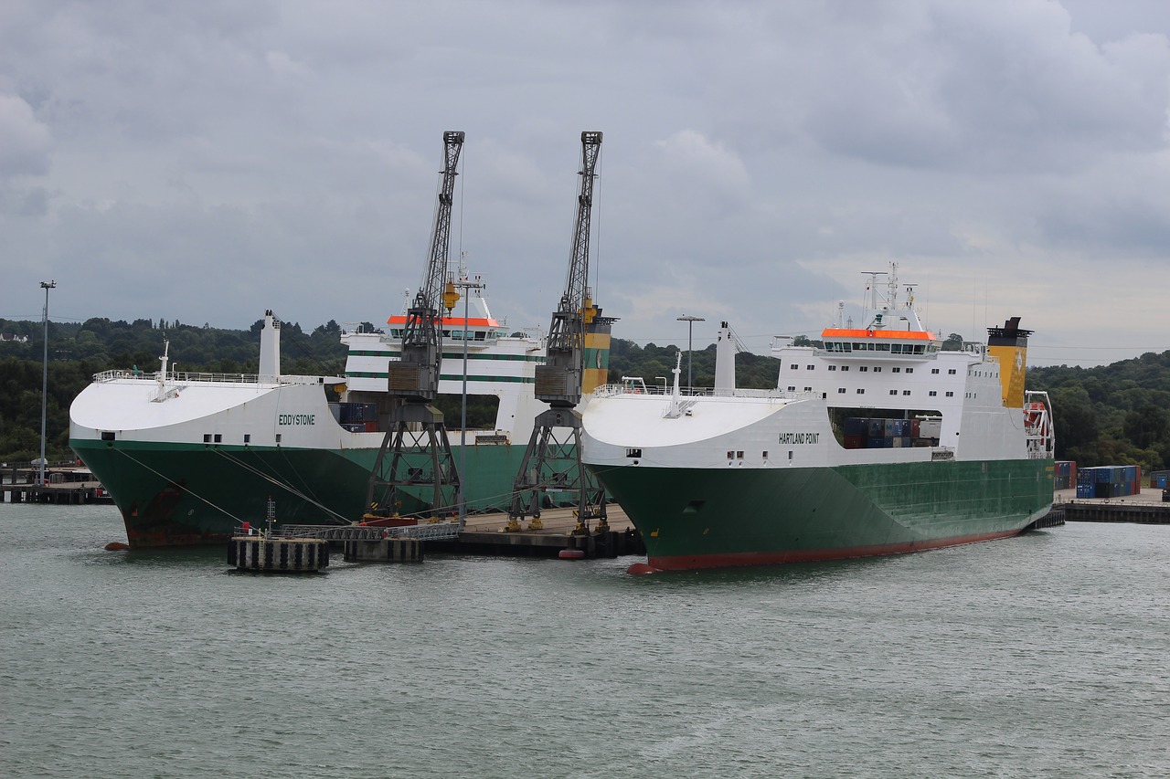 container ships  southampton  docks free photo