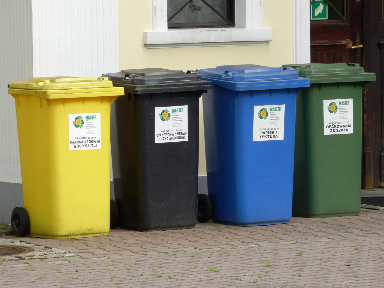 containers garbage by participating in free photo