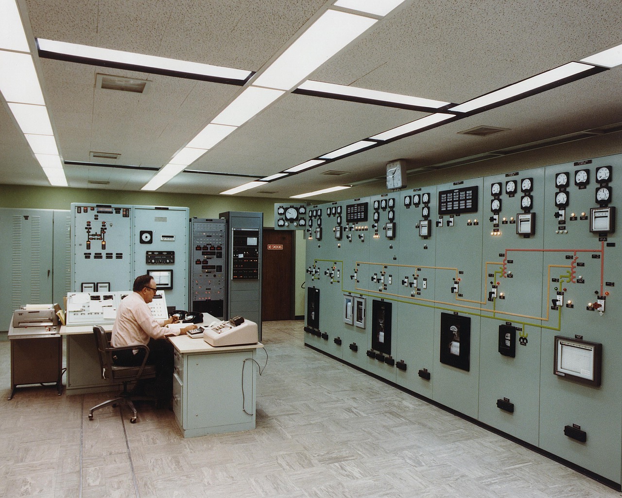 control room electrical substation energy free photo