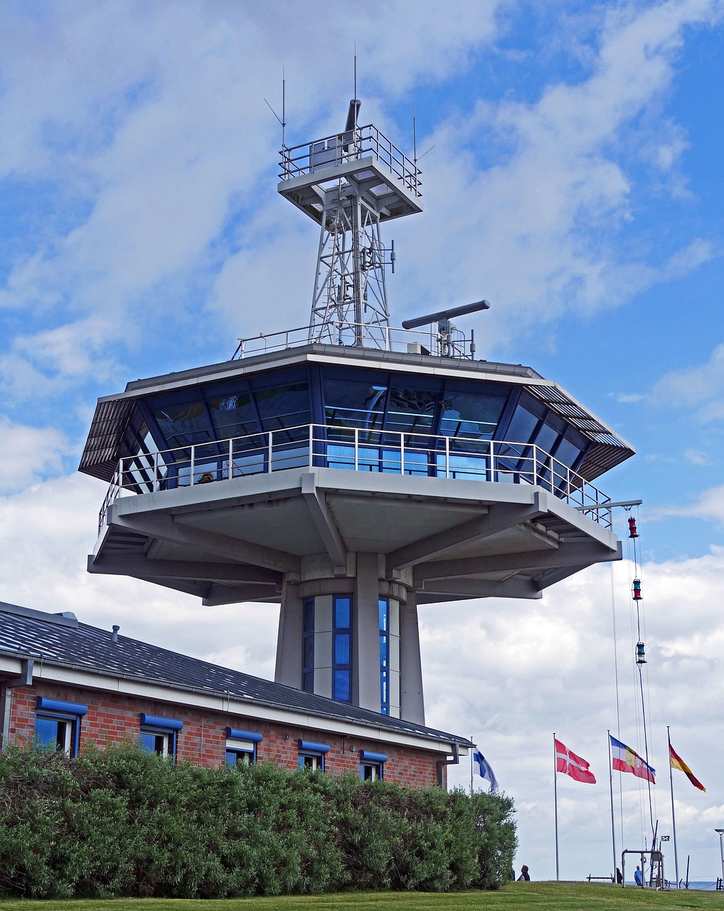 control tower harbour entrance lübeck-travemünde free photo
