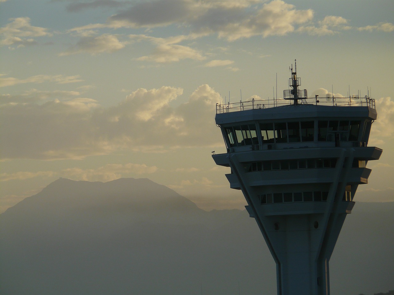 control tower tower airport free photo