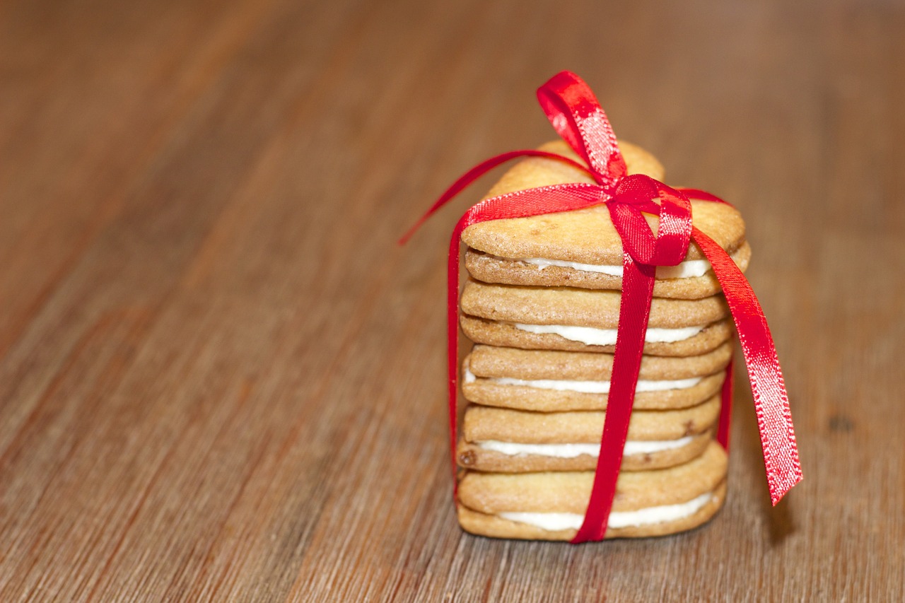 cookie gift heart free photo