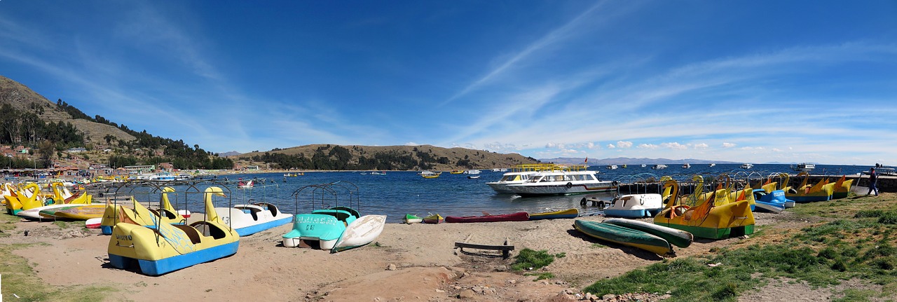 copacabana lake titicaca paddle free photo