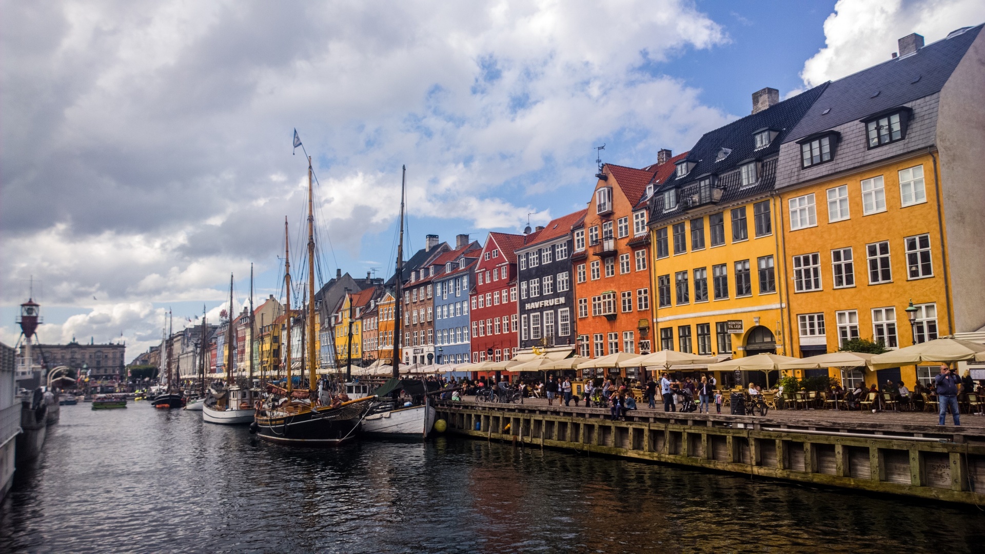 nyhavn district water boats free photo