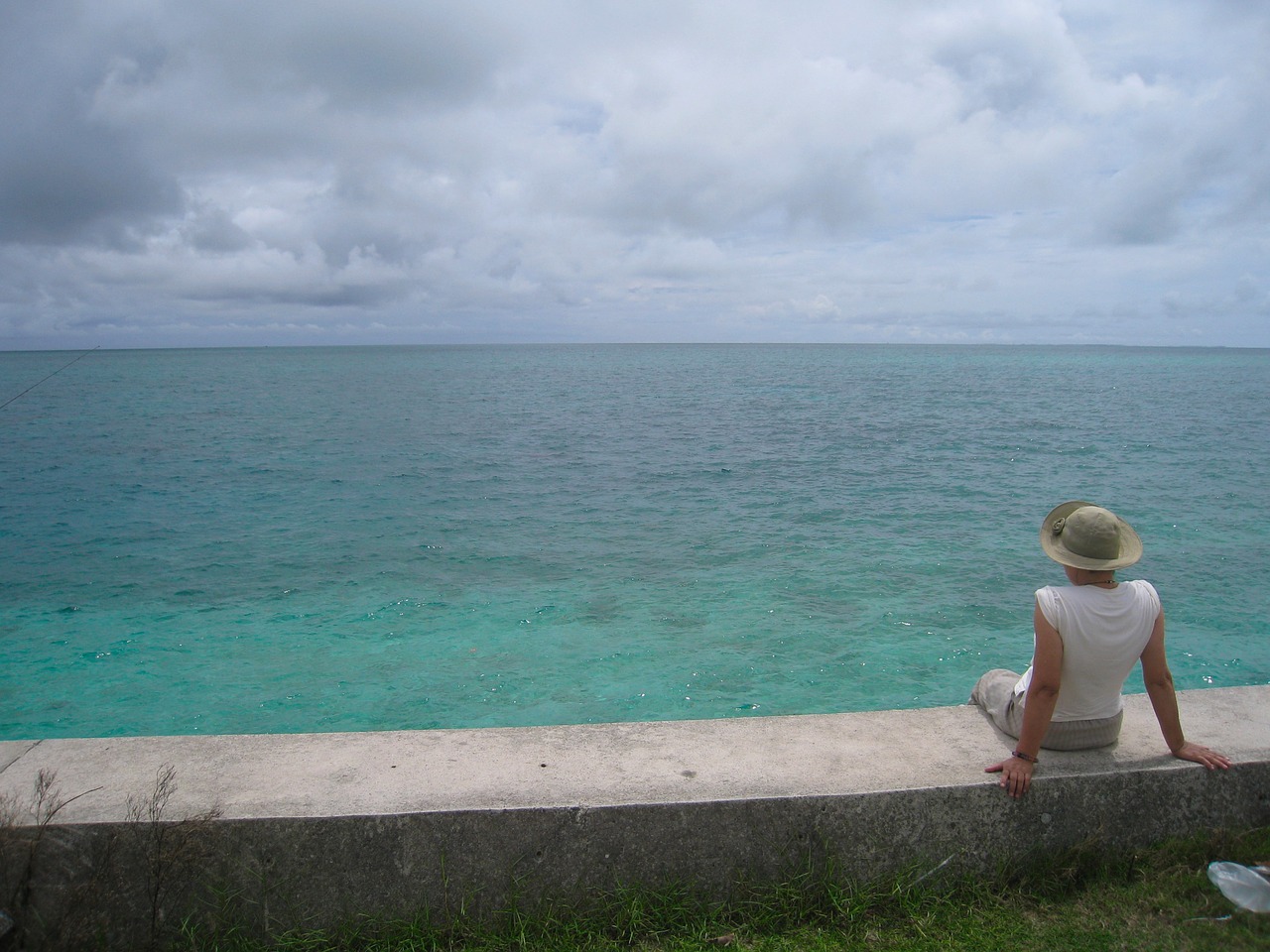 coral reefs cloudy sky sea free photo