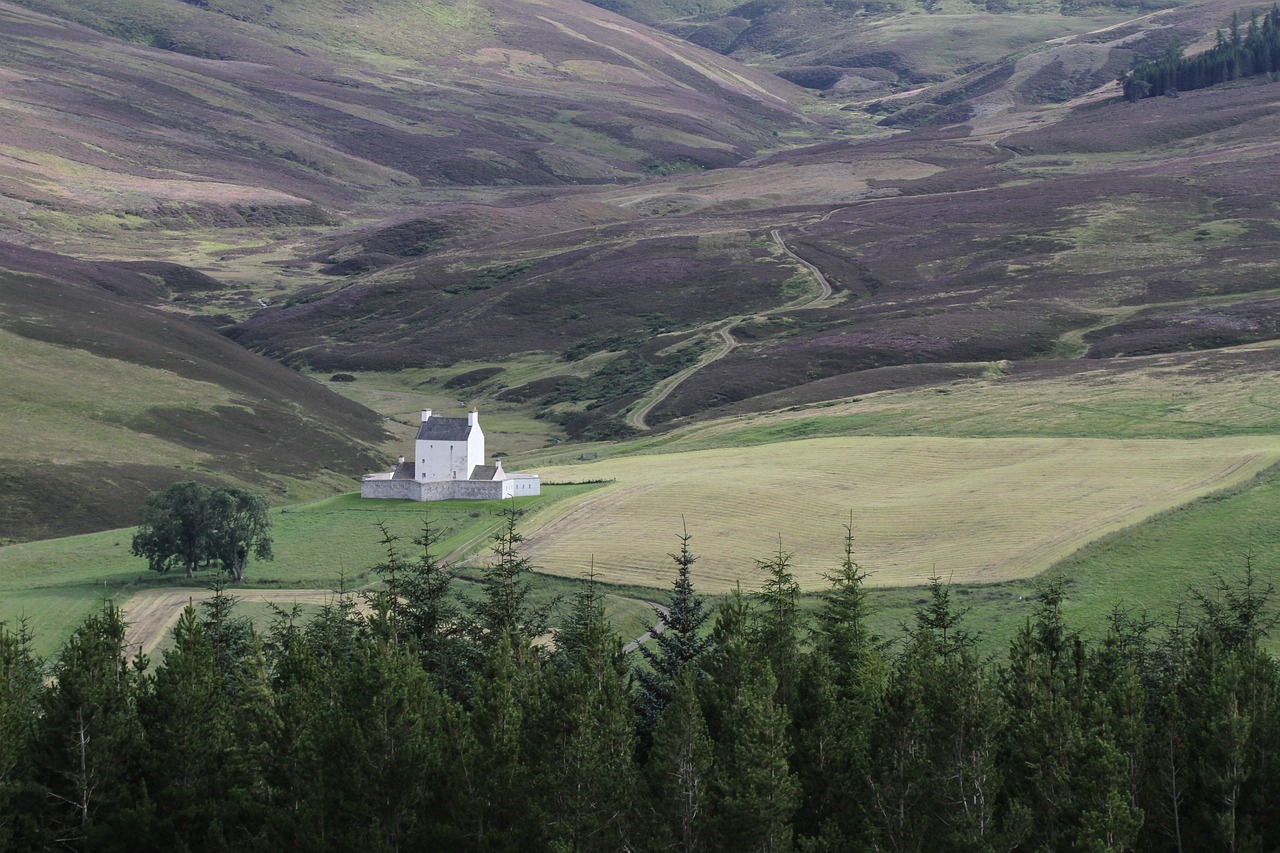 corgarff castle castle highlands and islands free photo