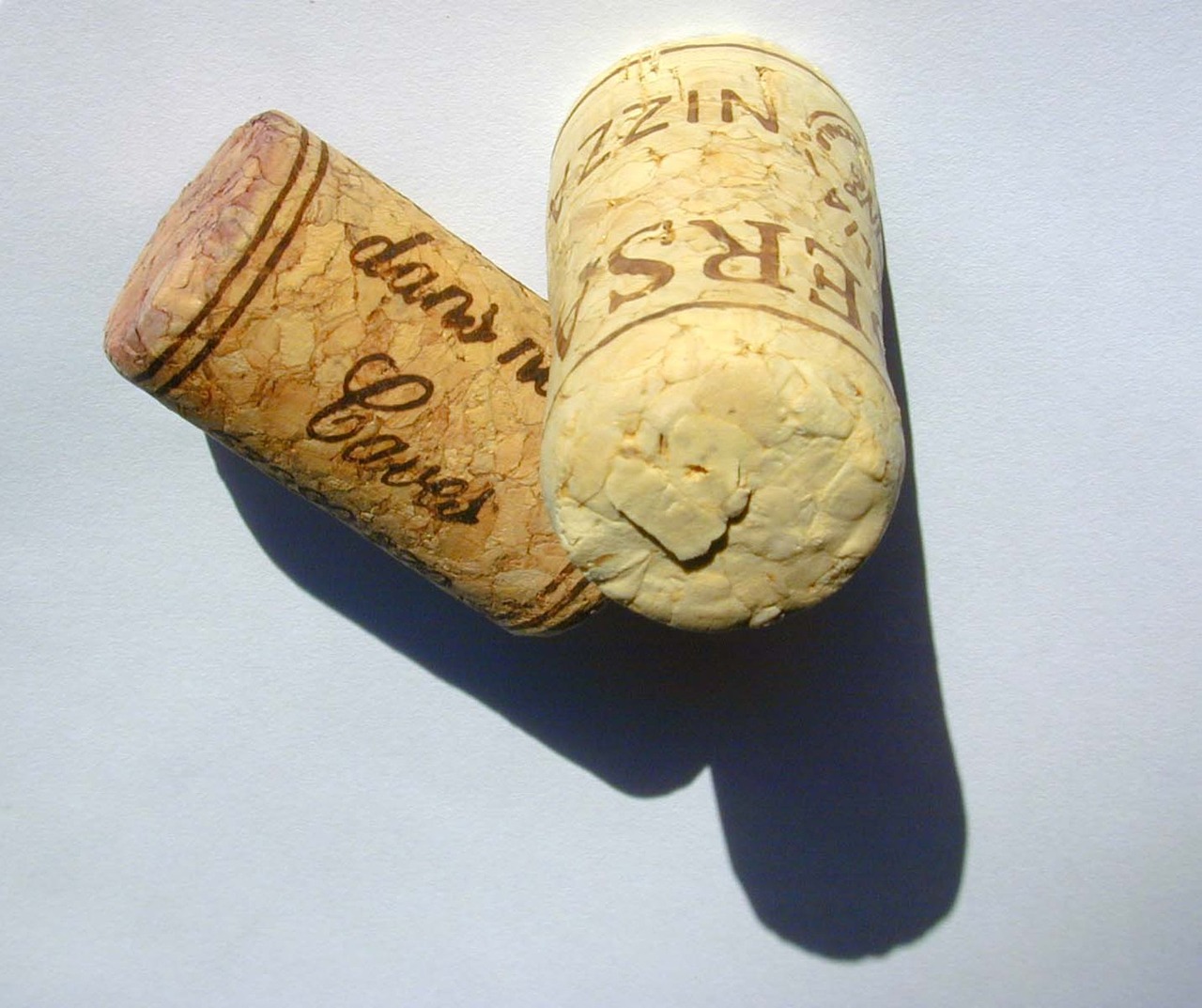 cork plugs wine free photo