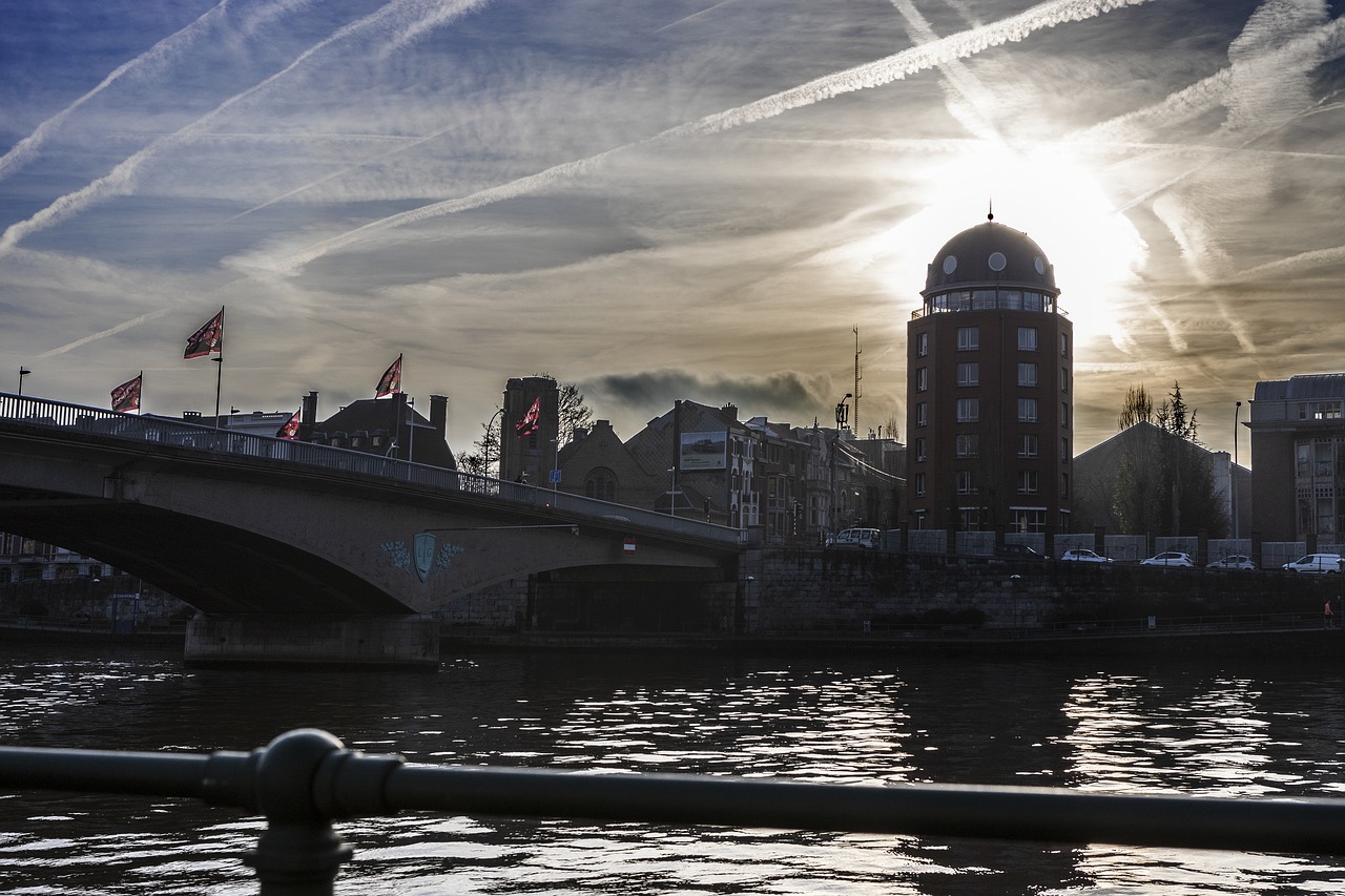 cork  against day  bridge free photo