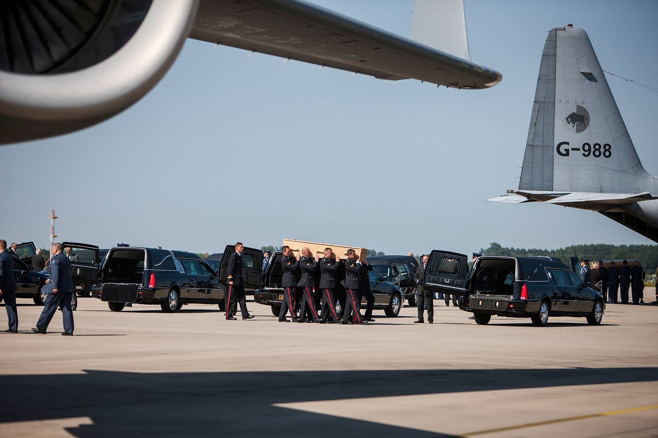 corpses arrival mh17 free photo