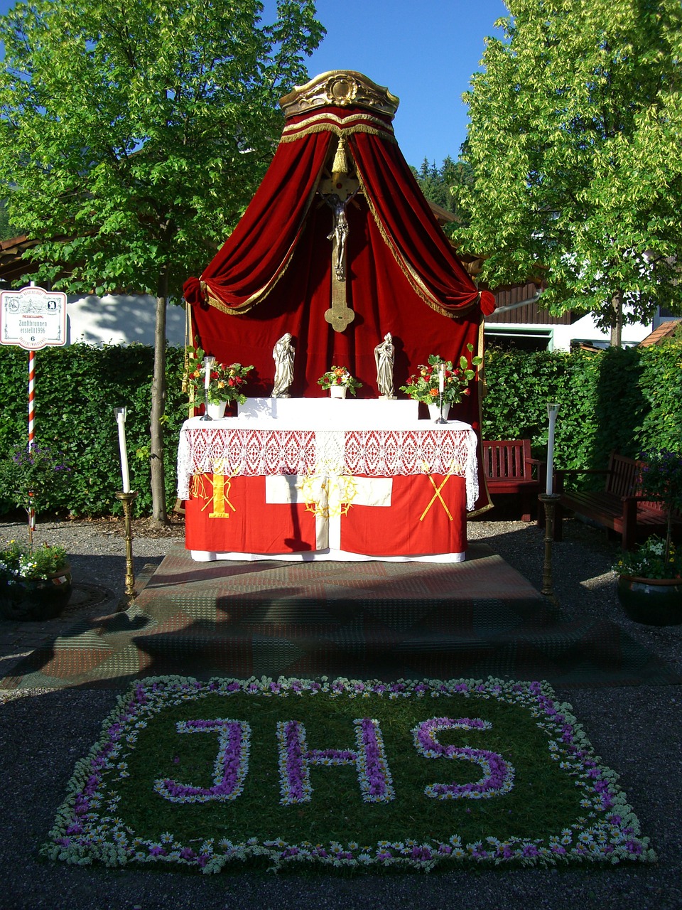 corpus christi altar street altar free photo