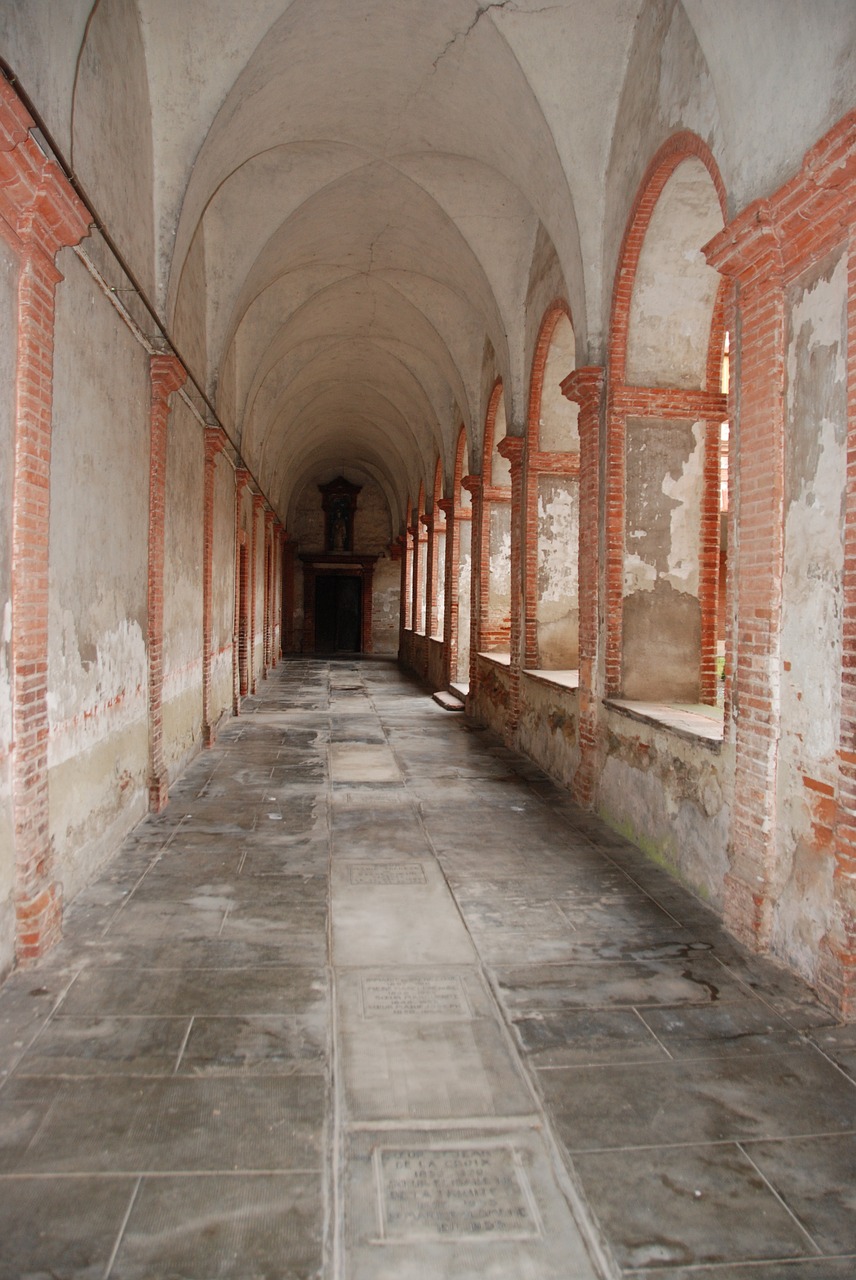 corridor heritage background free photo