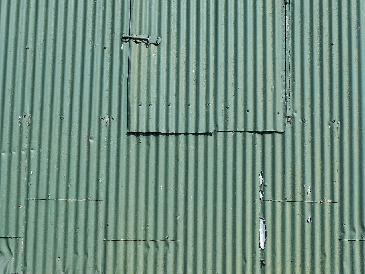 corrugated iron green pattern free photo