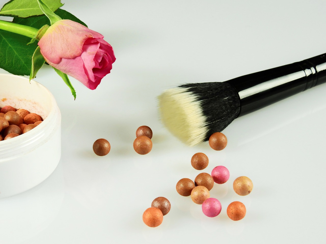 cosmetics make up schmink brush free photo