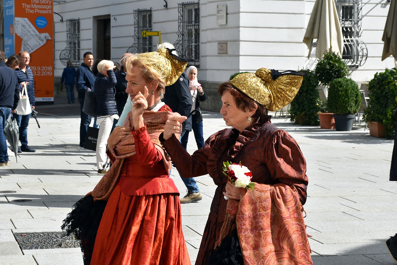 costume  tradition  strolling free photo