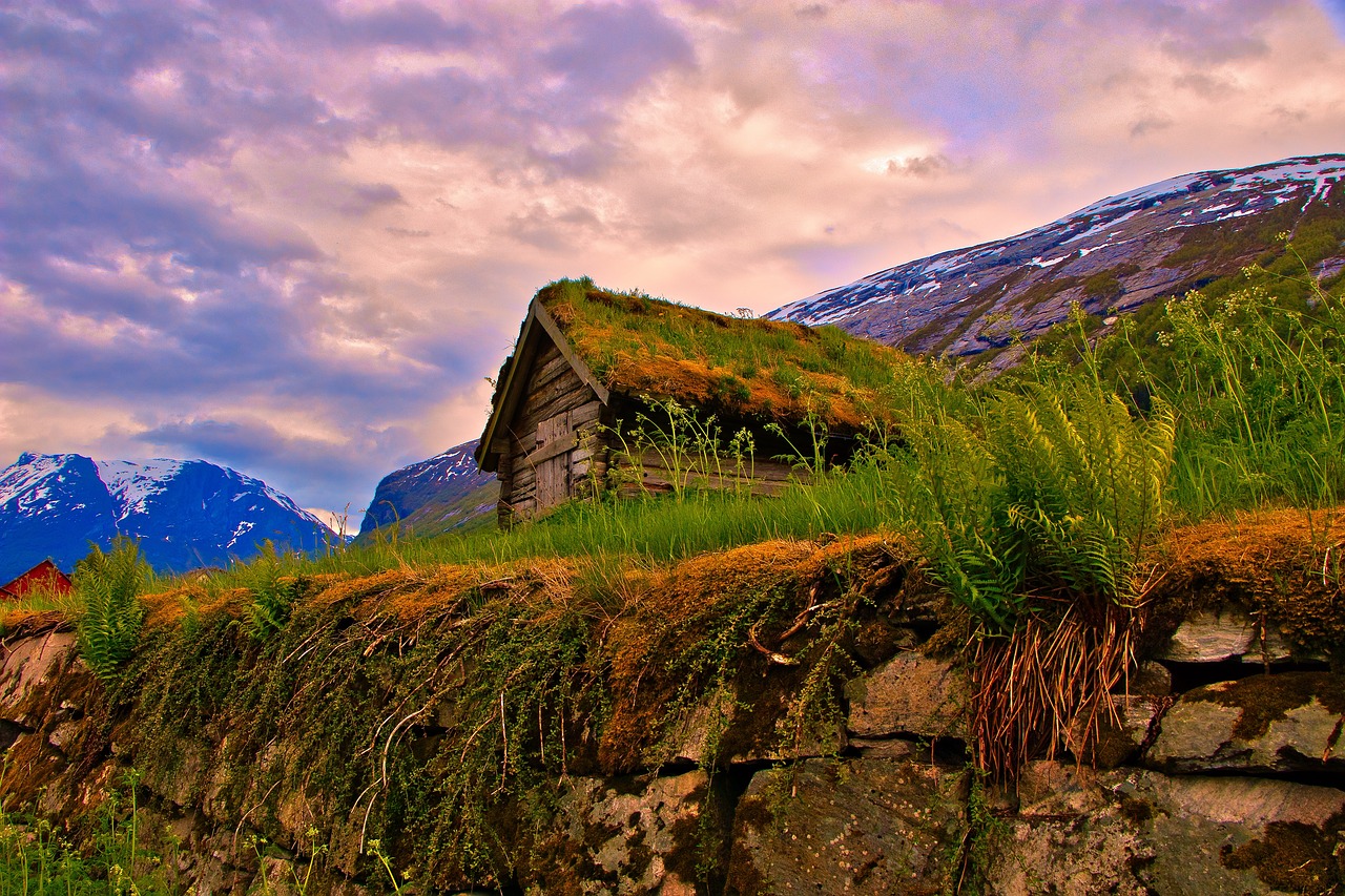 cottage mountains nature free photo