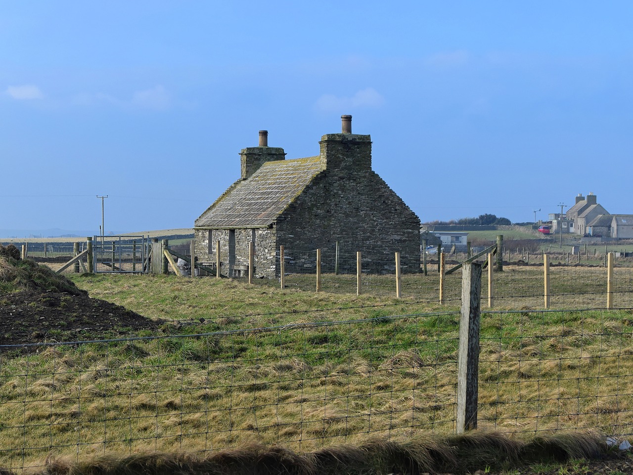 cottage farmland fencing free photo