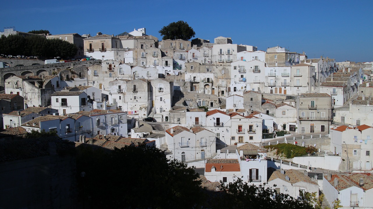 monte sant'angelo landscape white houses free photo