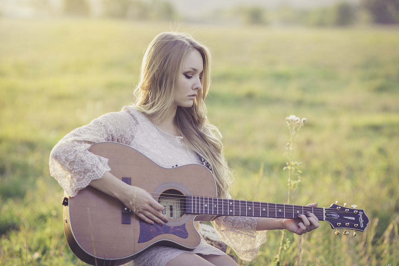 country guitar girl free photo