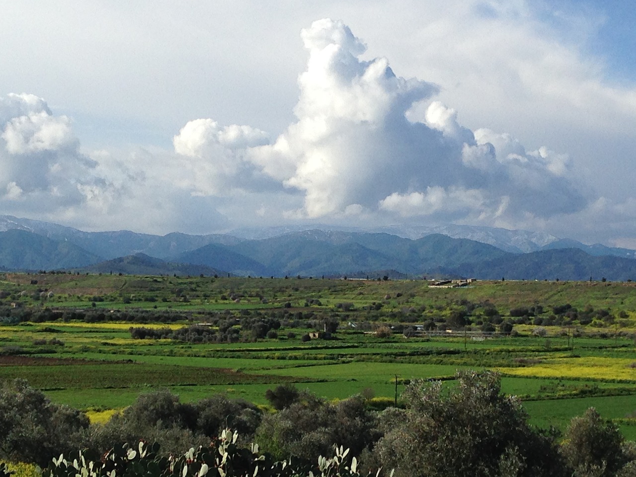 countryside mountains cloud free photo