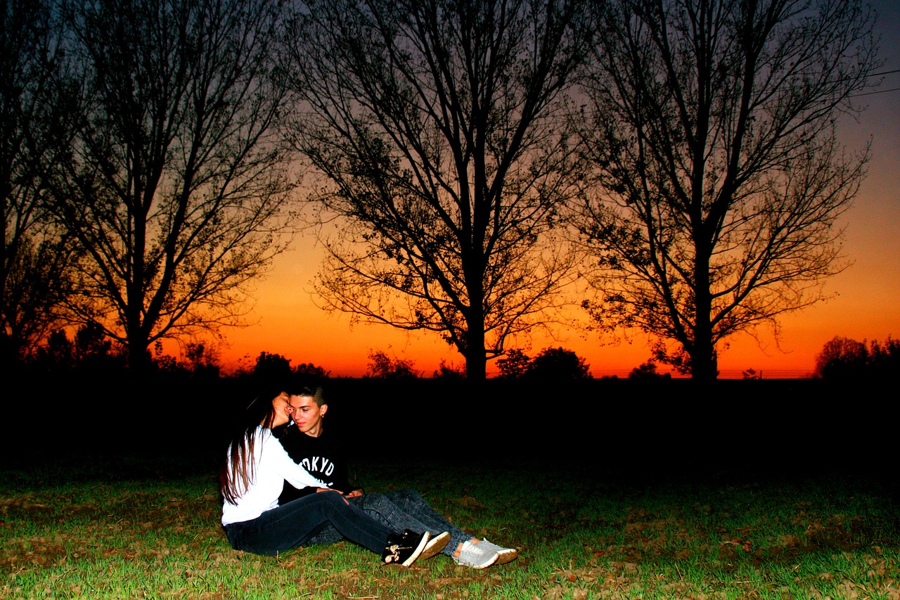 couple love sunset free photo