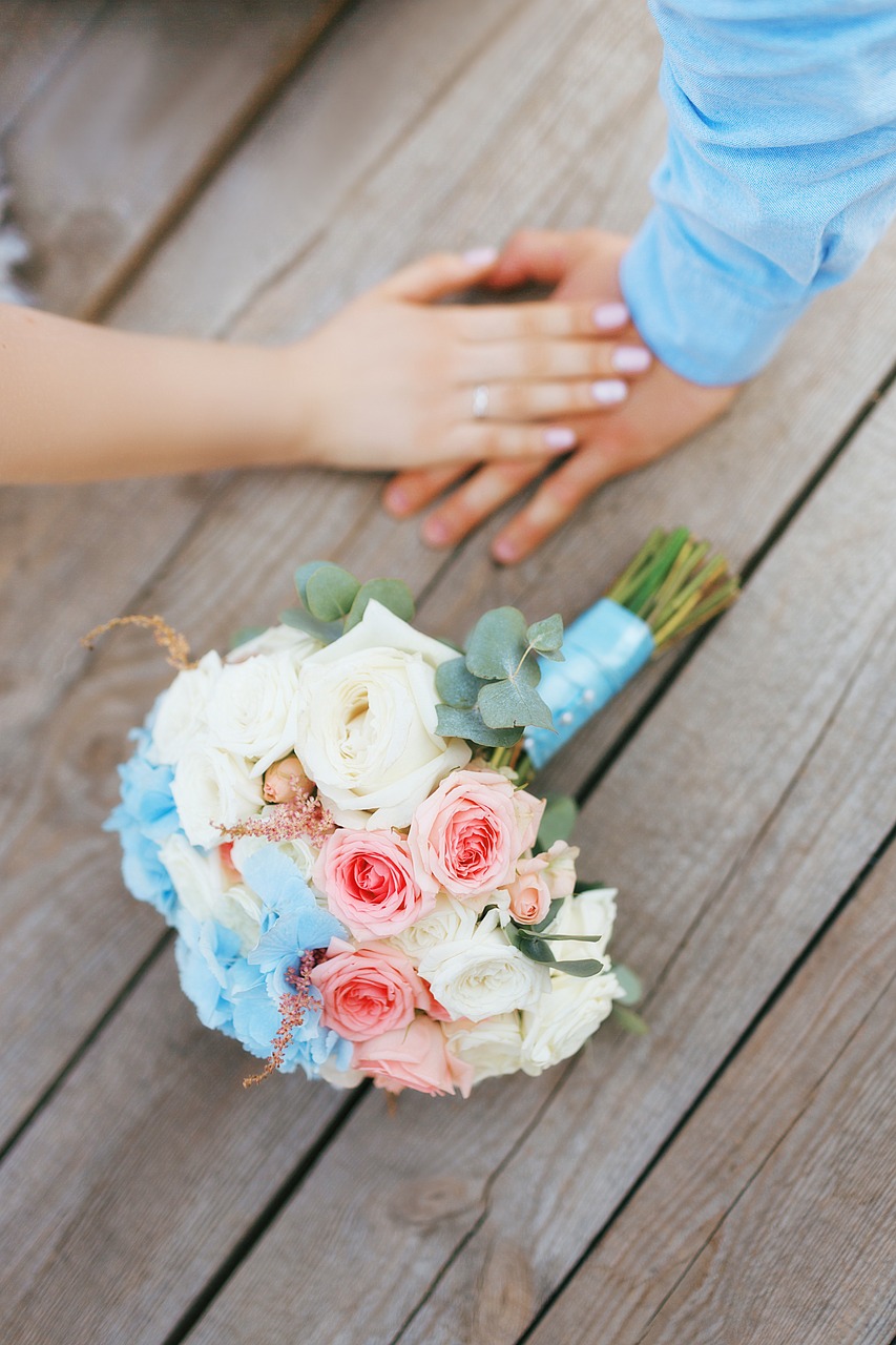 couple the groom bridal bouquet free photo