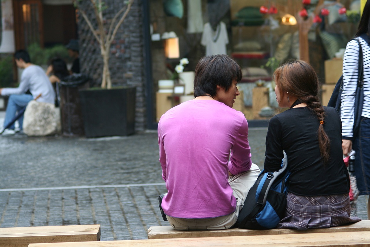 couple love korea free photo