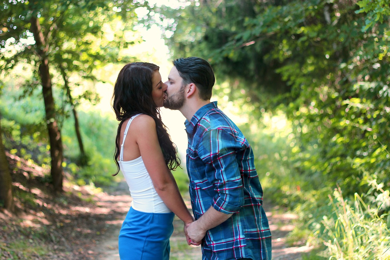 couple  love  kiss free photo