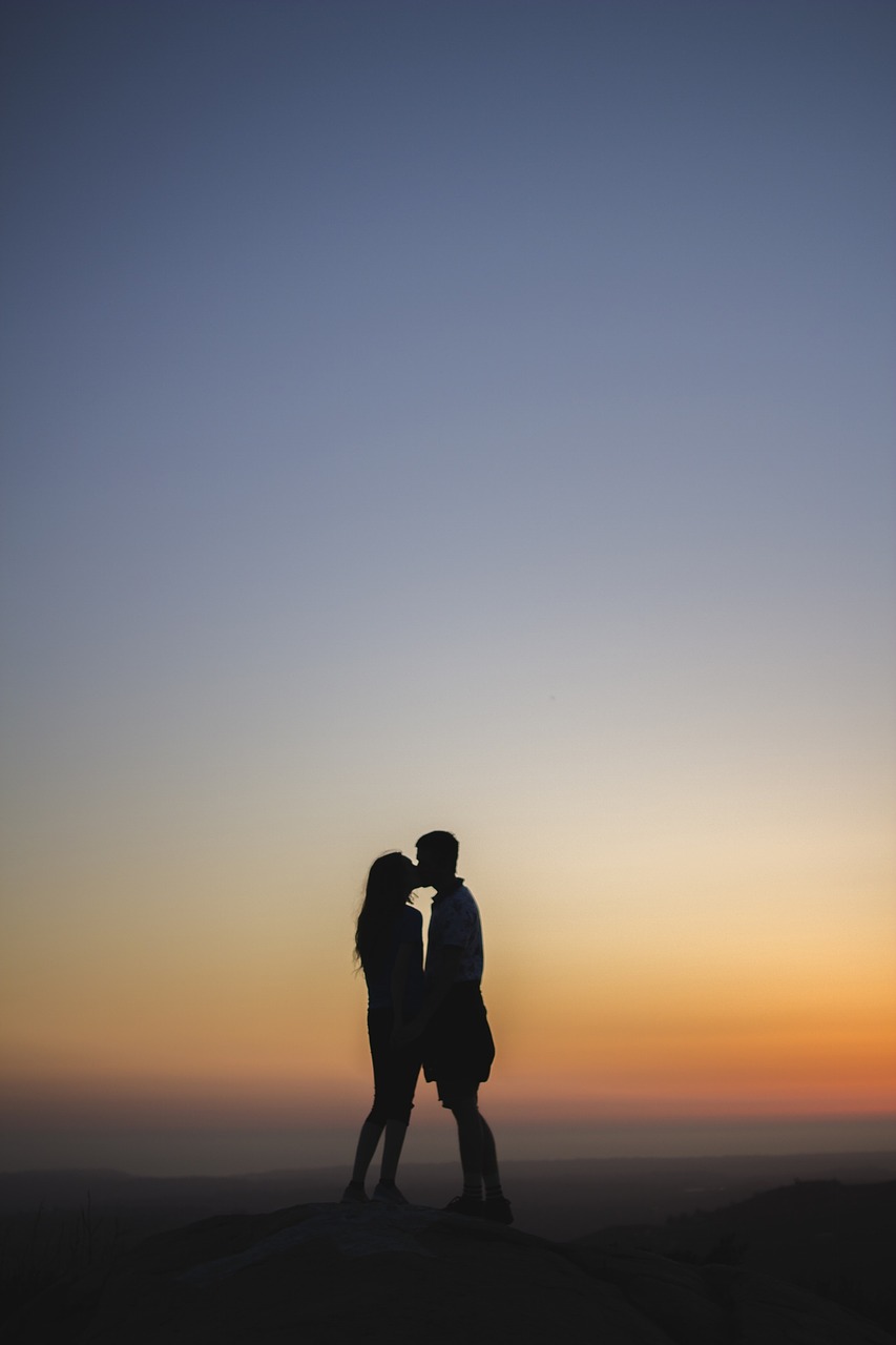 couple kissing love free photo