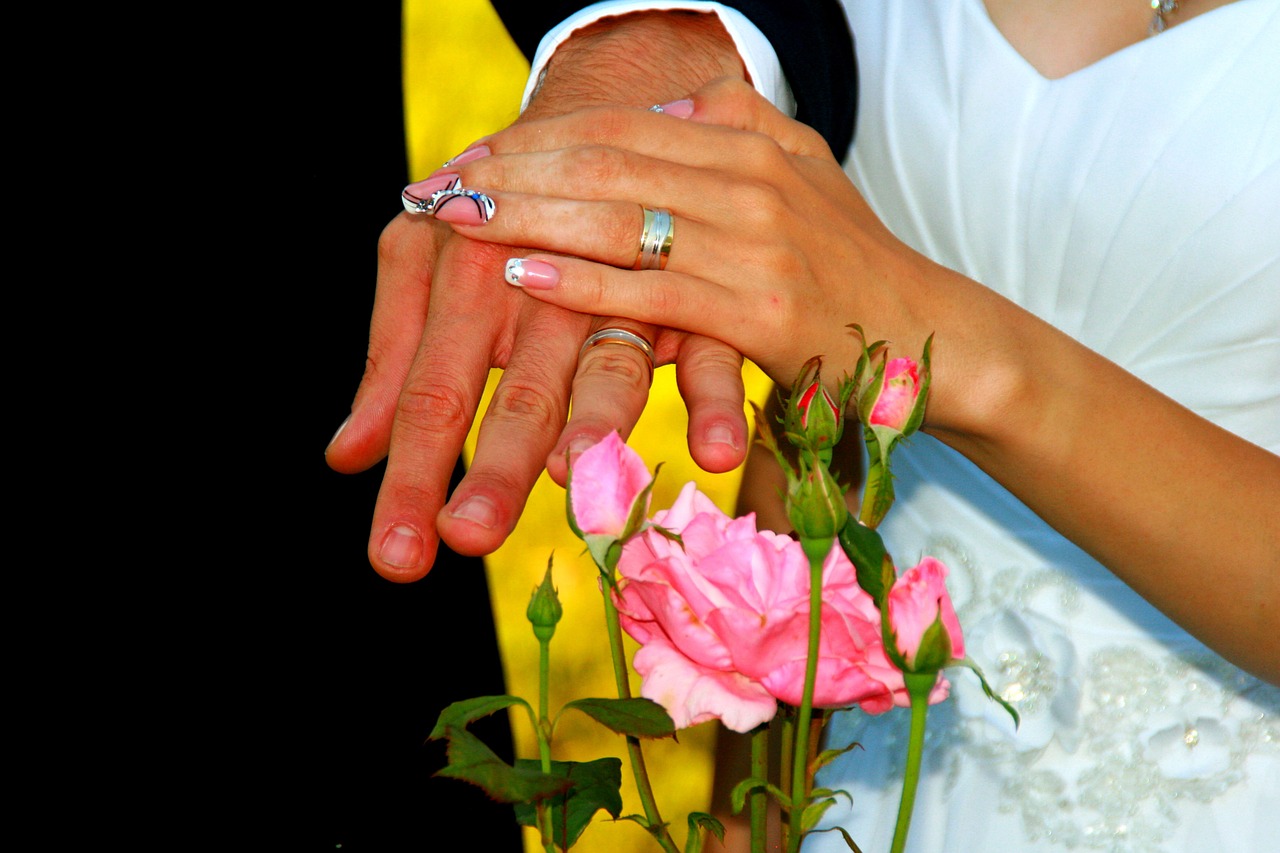 couple ring wedding free photo