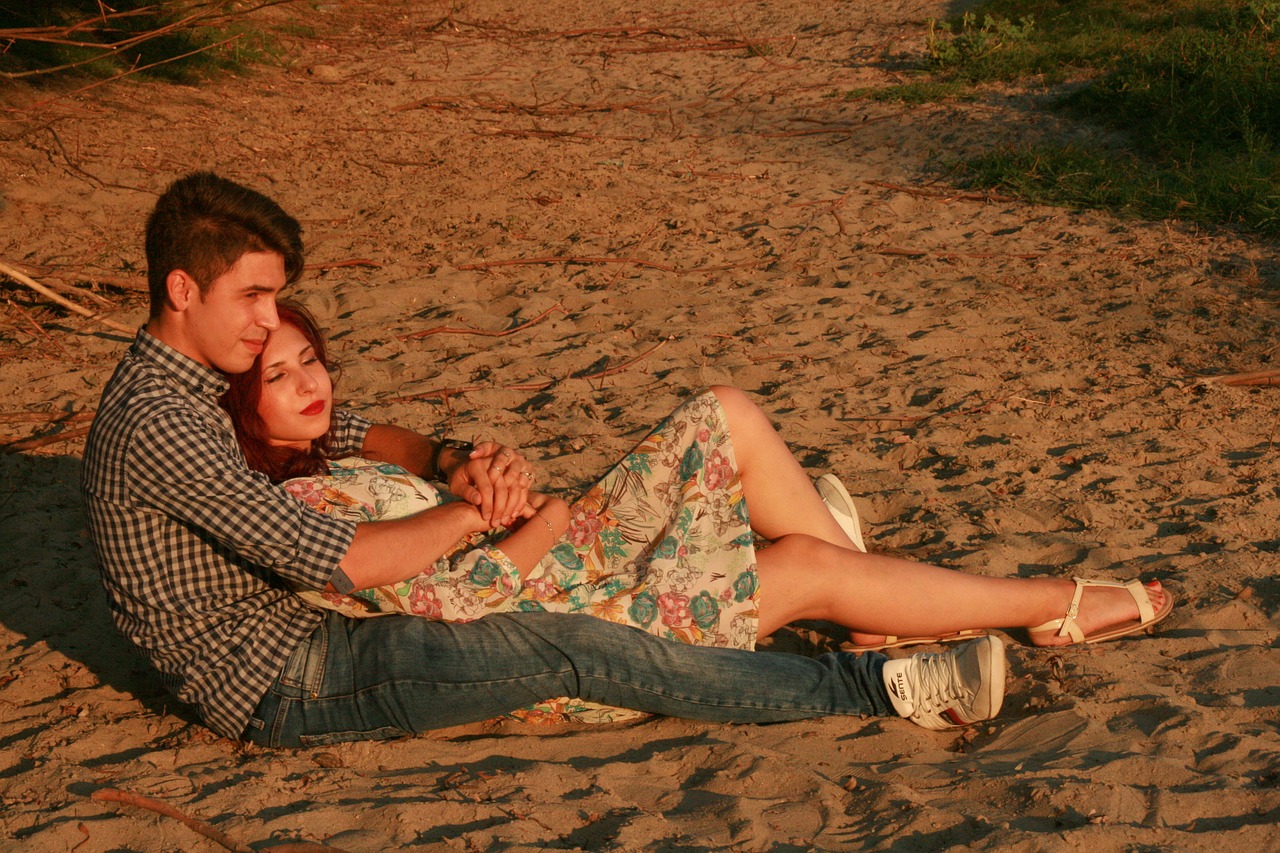 couple love beach free photo