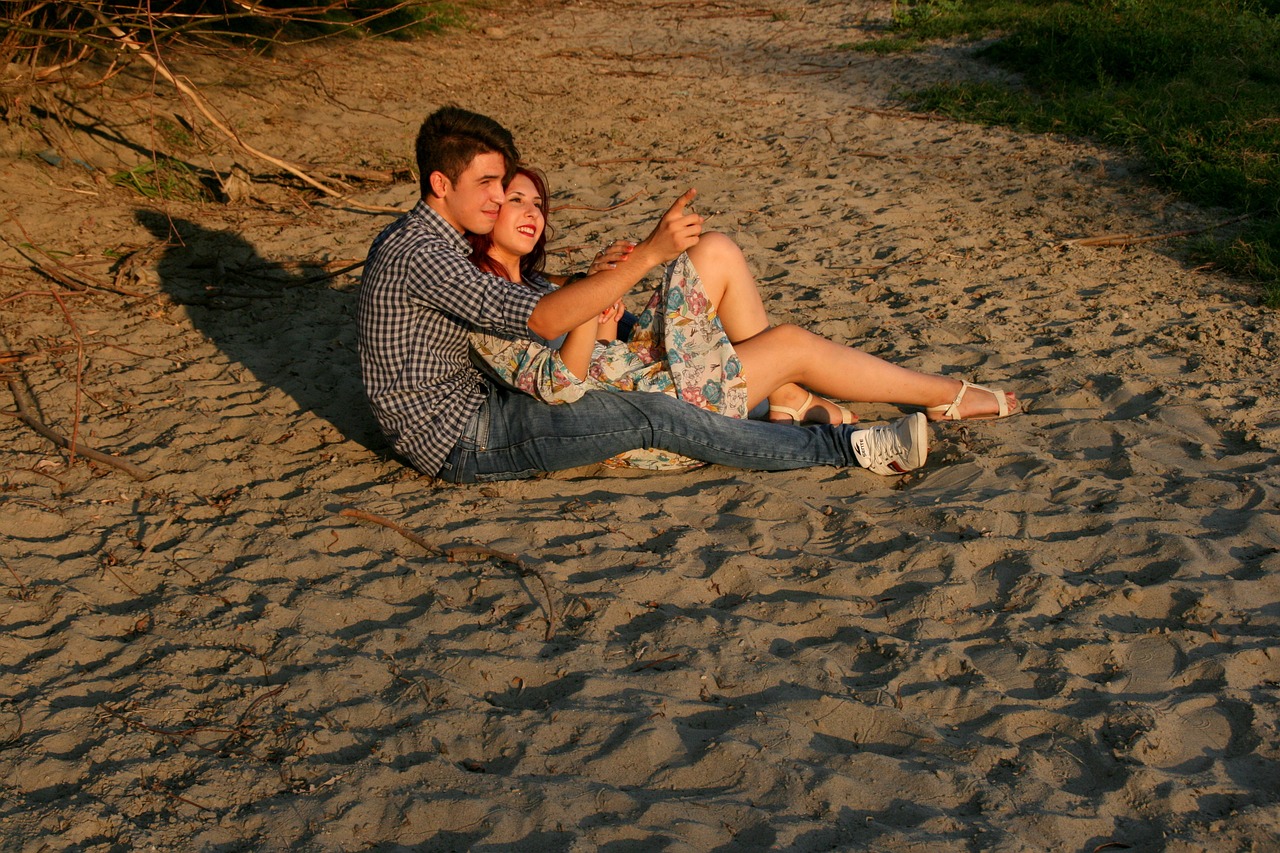 couple love beach free photo