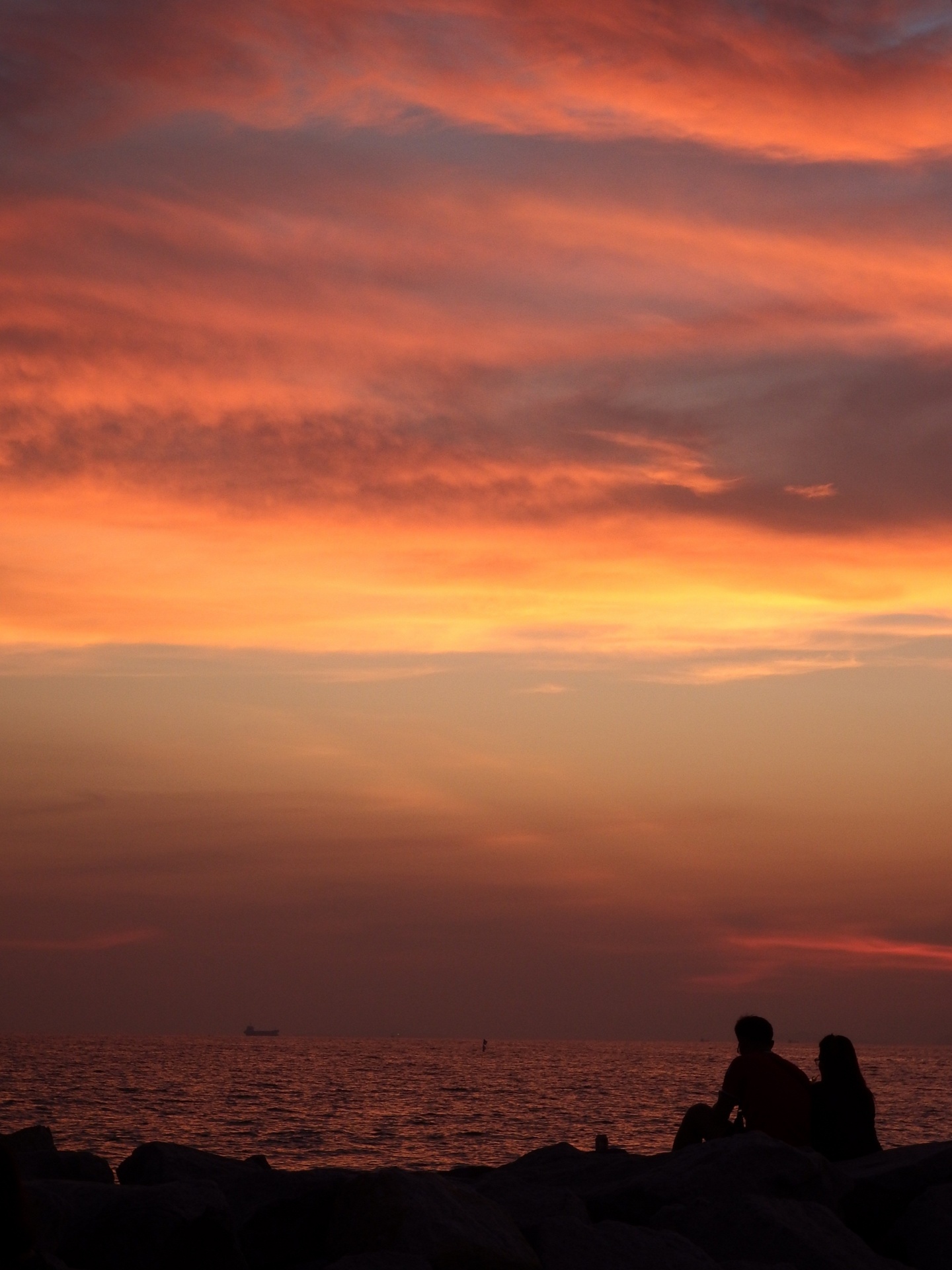 couple sunset sit free photo