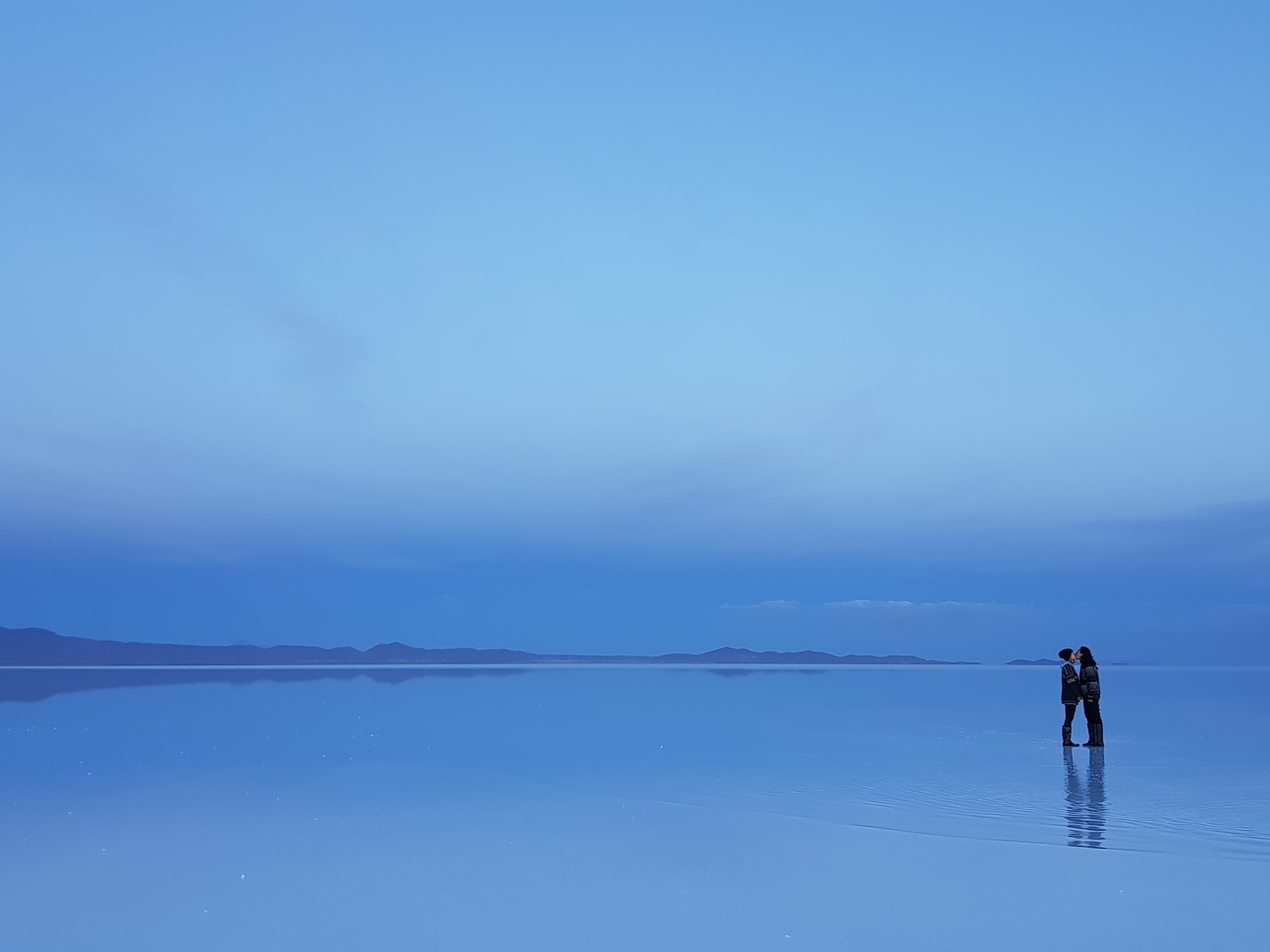 couples  kiss  milk teeth free photo