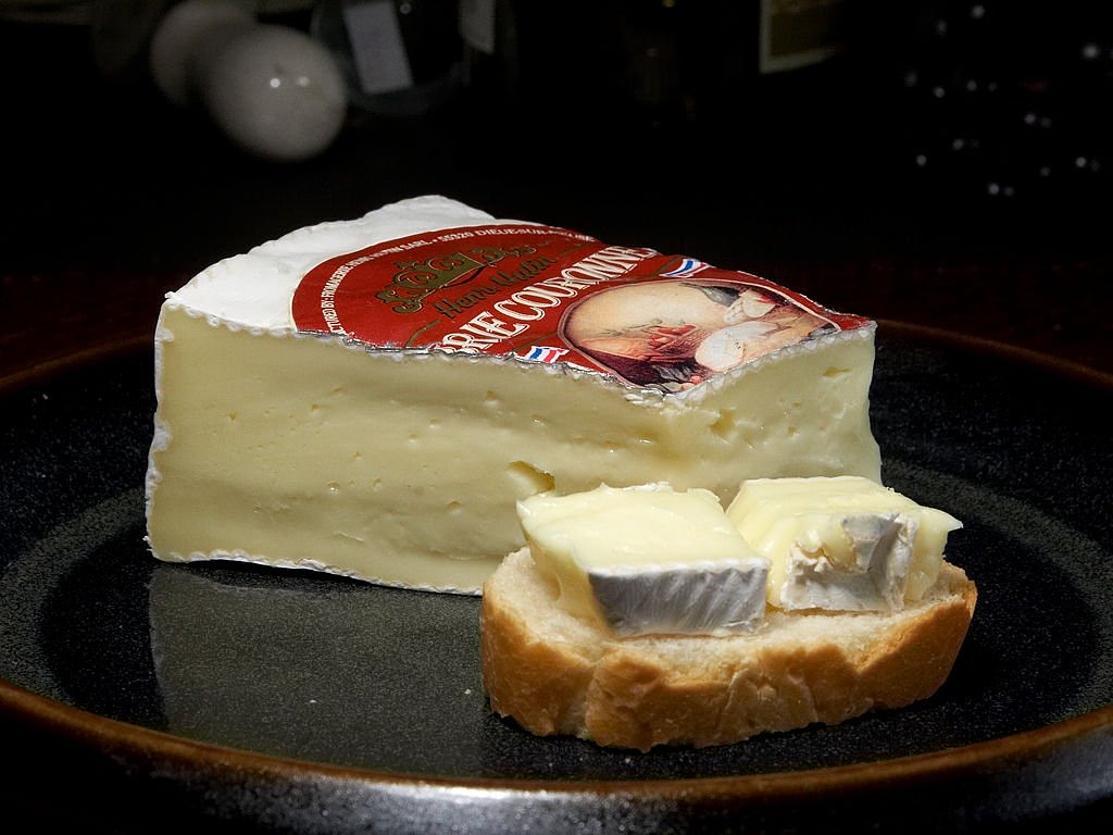 couronne brie cheese milk product free photo