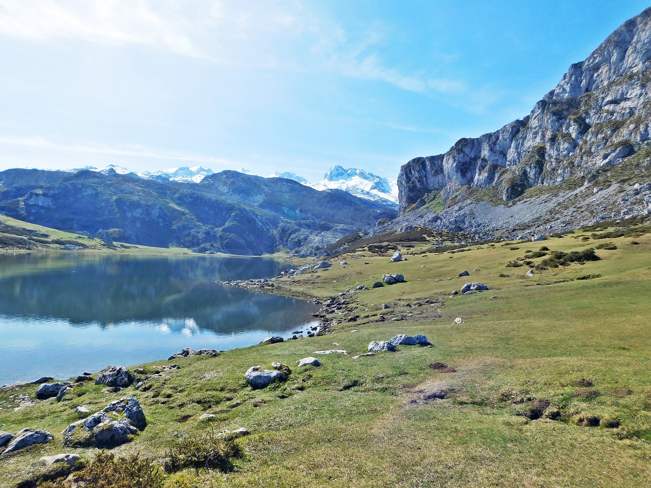 covadonga lake mon free photo