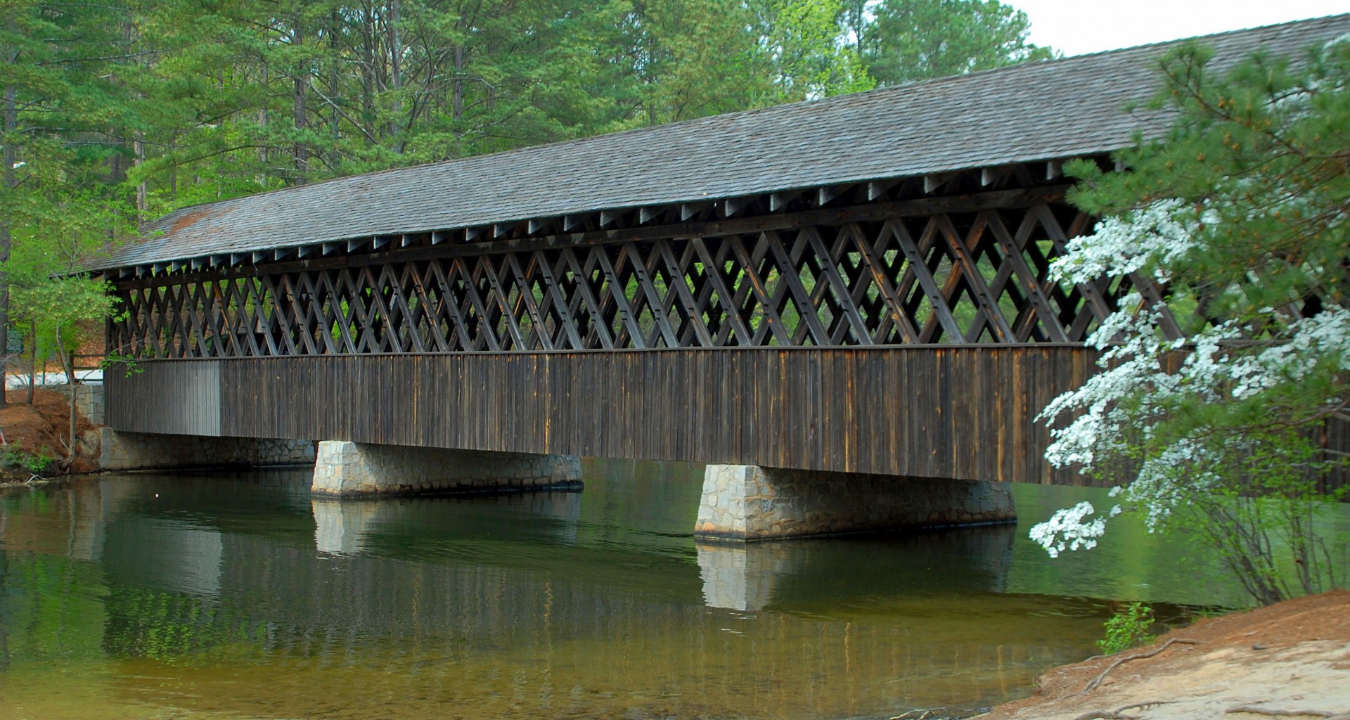 architecture bridge covered free photo