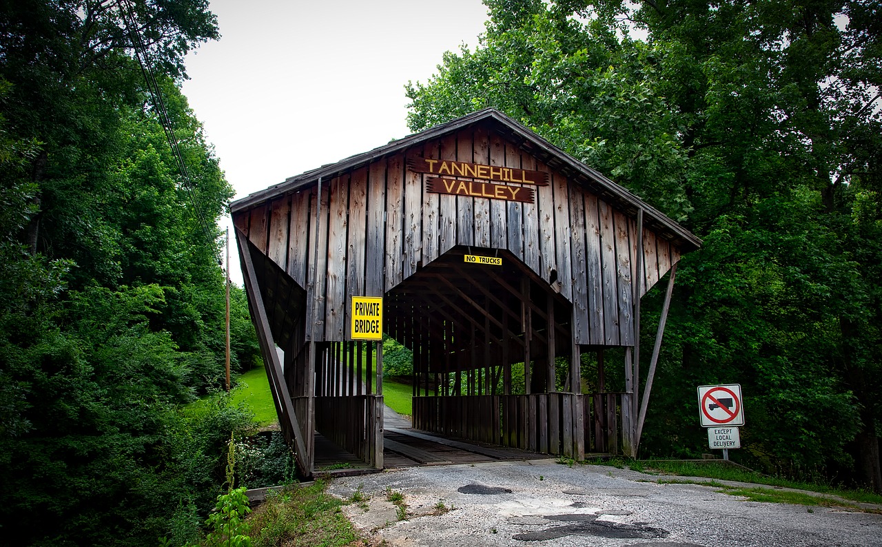 covered bridge alabama landscape free photo