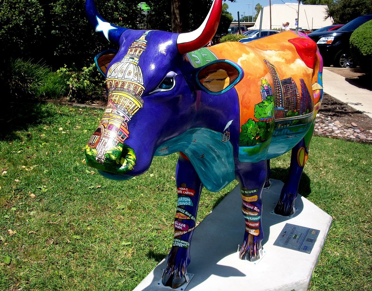 cow street art sculpture free photo