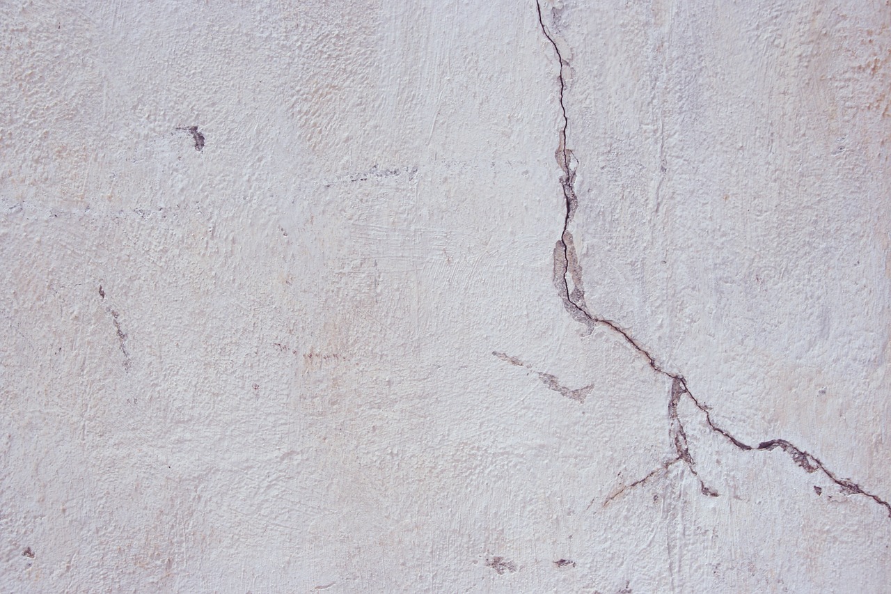 crack wall background free photo