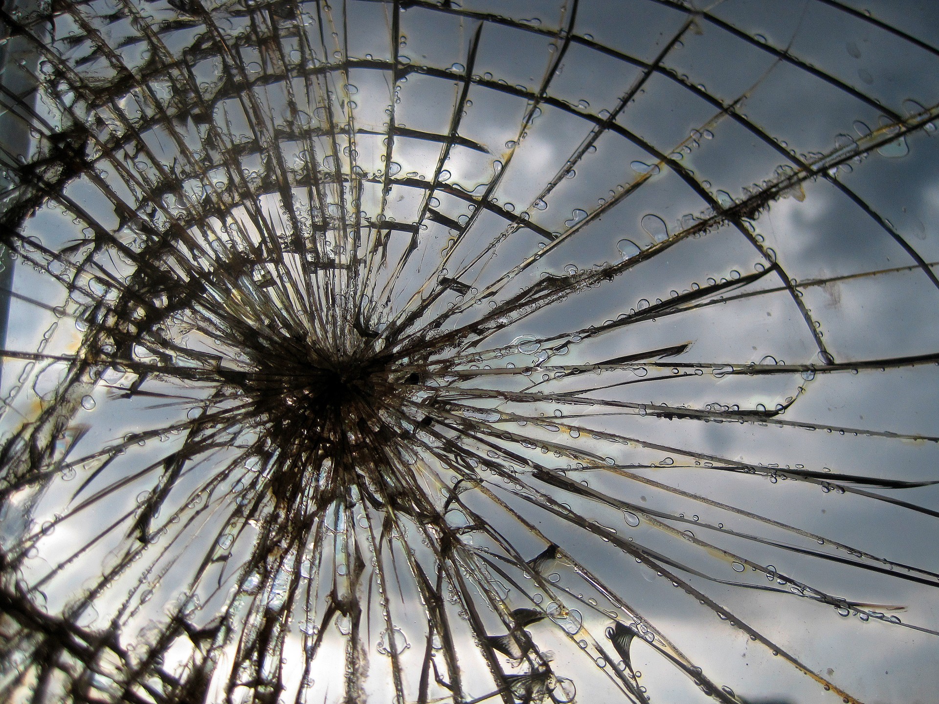 glass cracks burst free photo
