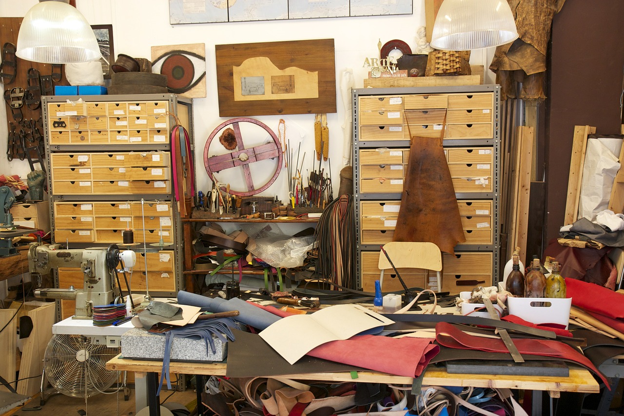 craft tools room free photo