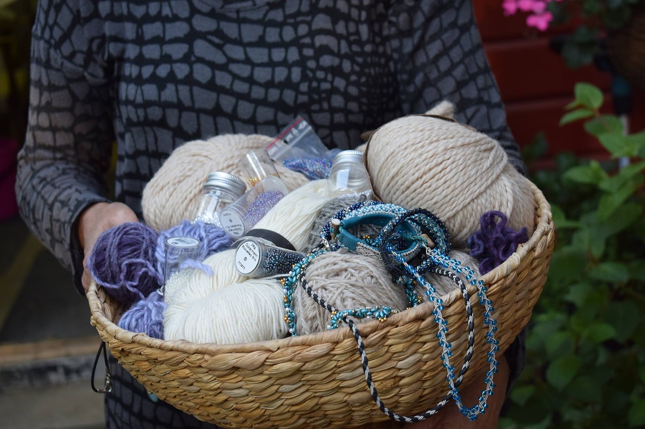 crafts knitting jewelry free photo