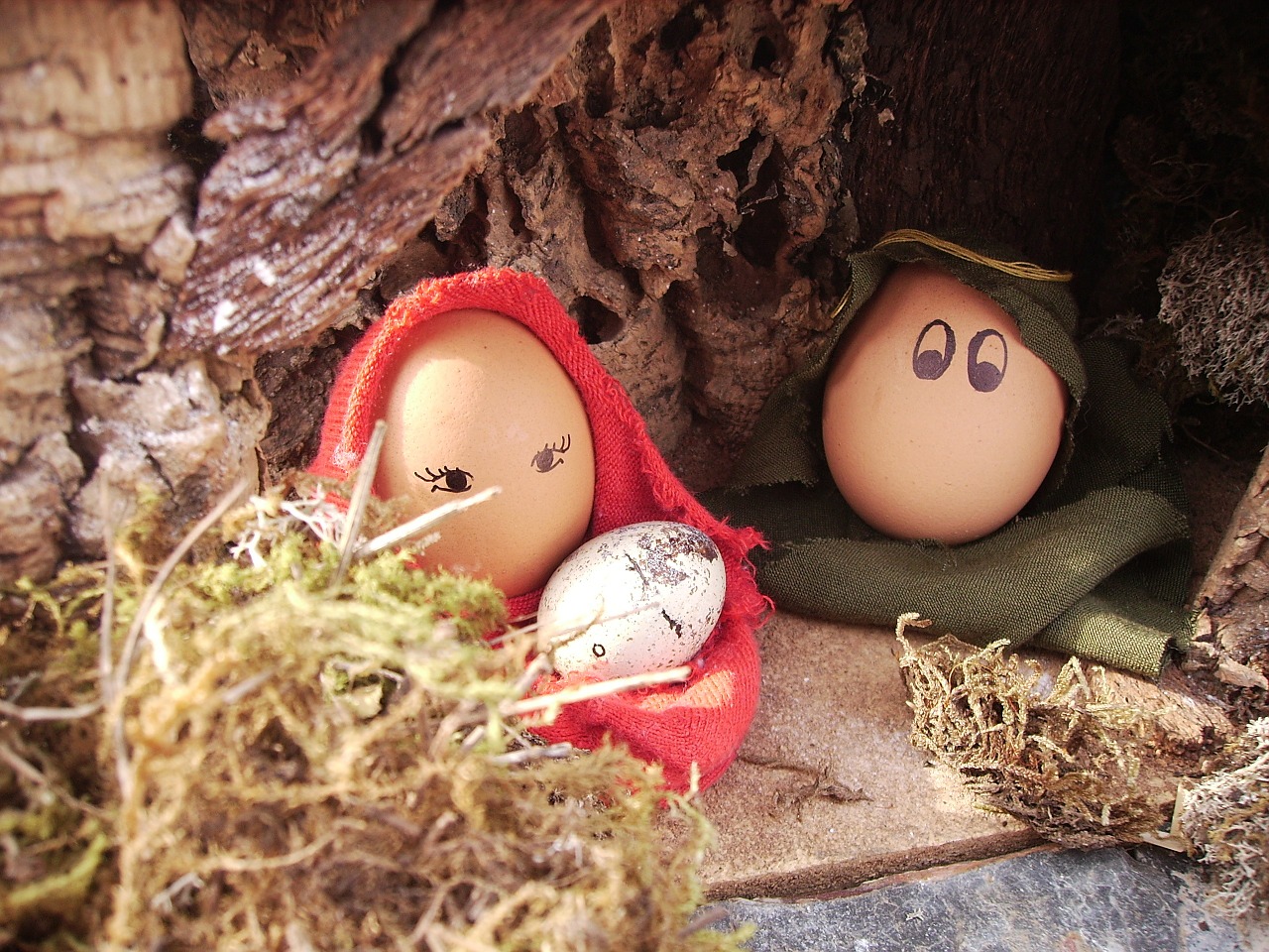 crafts eggs manger free photo