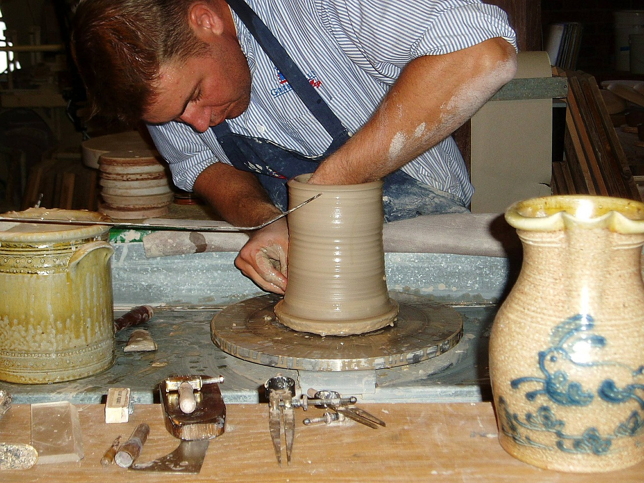 craftsman potter pottery free photo