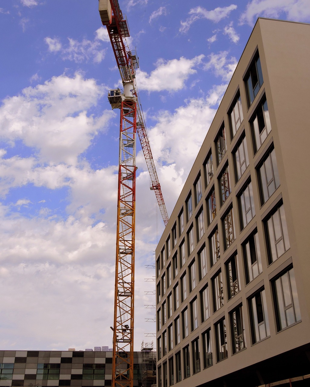 crane construction palazzo free photo