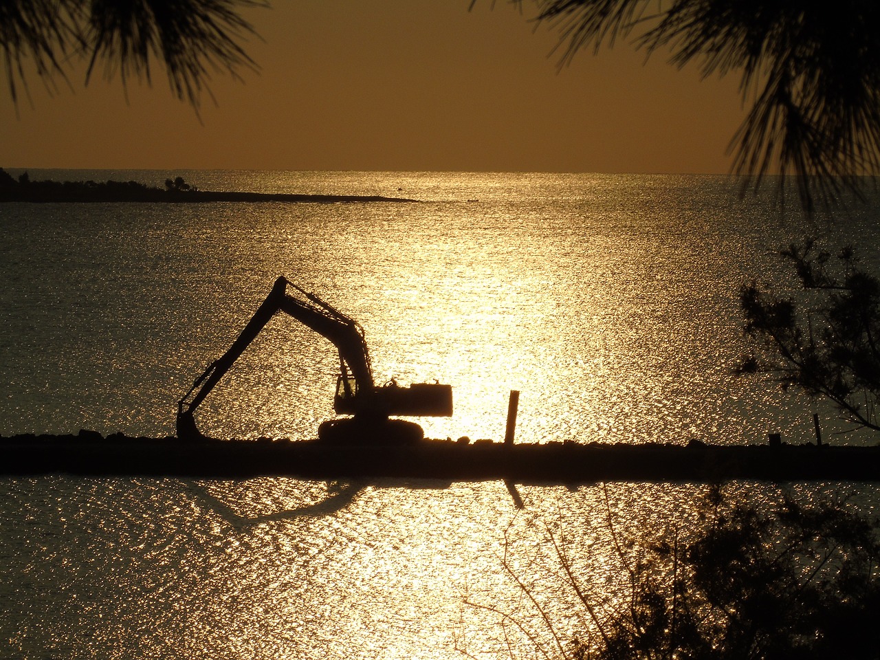 crane lifter shipyard free photo