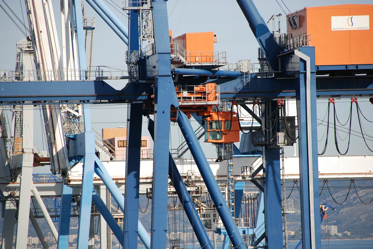 crane maritime transport port of castellón free photo